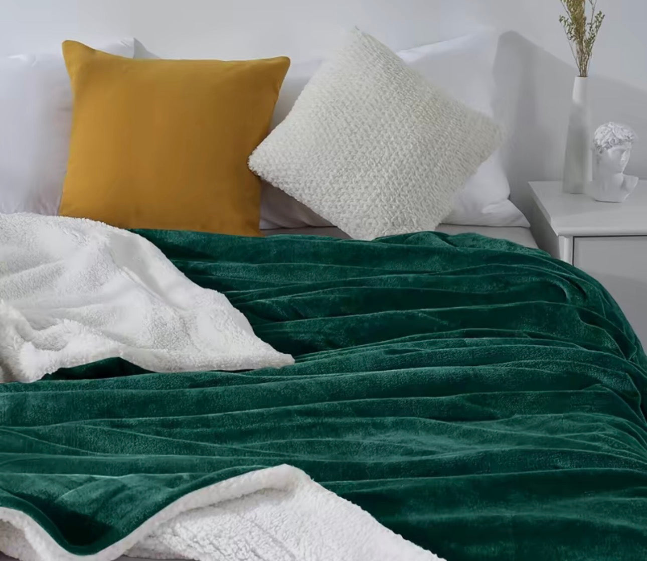 Luxury Sherpa Fleece Blanket Dual-Layer Plush