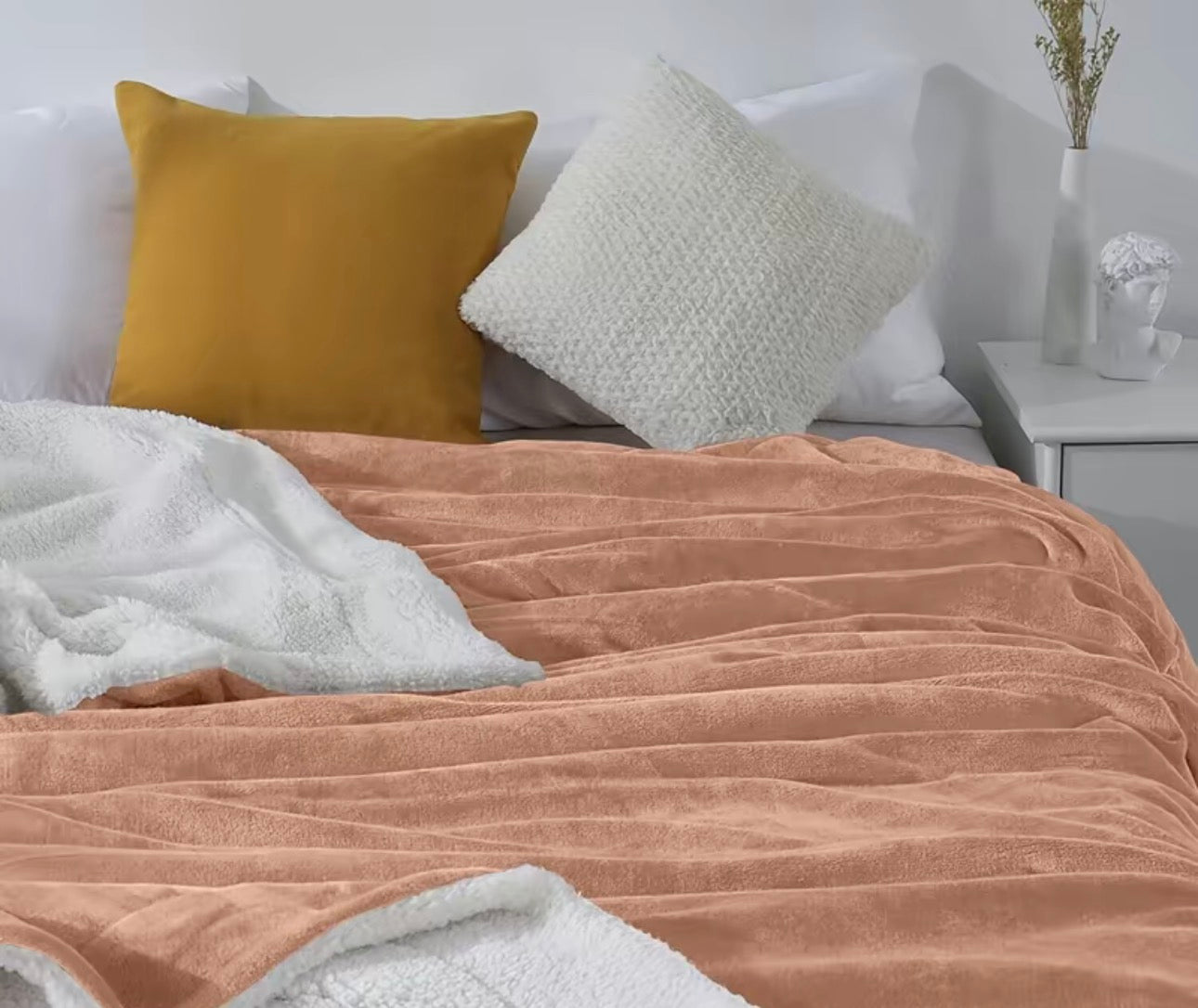 Luxury Sherpa Fleece Blanket | Dual-Layer Plush Throw